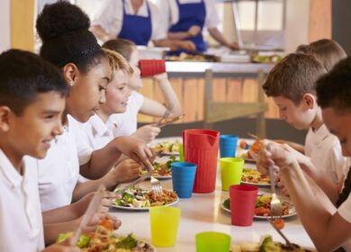 Учащимся школы в Вортинге (Англия) предложат горячие обеды с продукцией на растительной основе