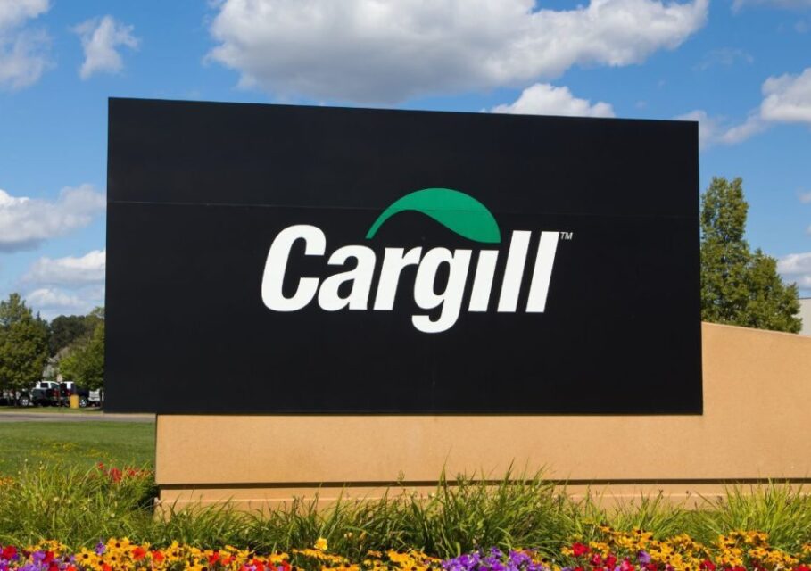 Cargill-sign_WOLTERKE---STOCK.ADOBE.COM